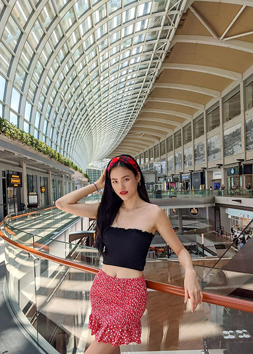 Chân dài sinh năm 1990 công khai ly hôn vào cuối tháng 1/2020. Lý do cô và chồng cũ chia tay do khác biệt tính cách, trái ngược quan điểm sống.