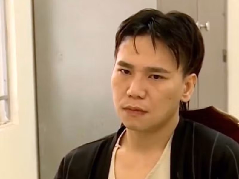 Trong số những nghệ sĩ sử dụng ma túy, Châu Việt Cường gây hậu quả nghiêm trọng nhất. Ngày 5/3/2018, sau khi sử dụng chất kích thích, anh bị ảo giác và tưởng bạn gái H. bị ma nhập. Ảnh: VTC