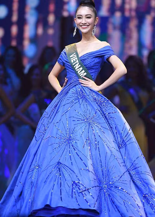Á hậu Hà Thu dừng chân ở top 16 cuộc thi Hoa hậu Trái đất.