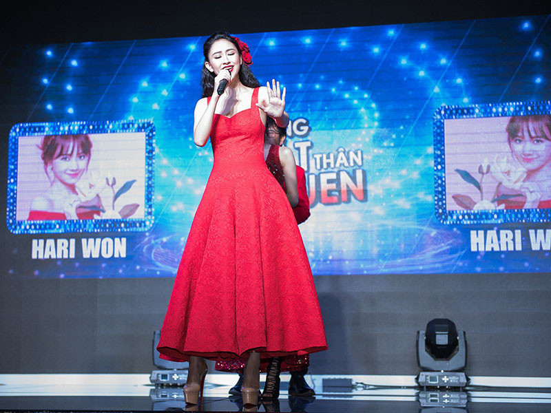 Năm 2018, Hà Thu tham gia cuộc thi Gương mặt thân quen. Ở sân chơi này, cô dừng chân ở top 4.