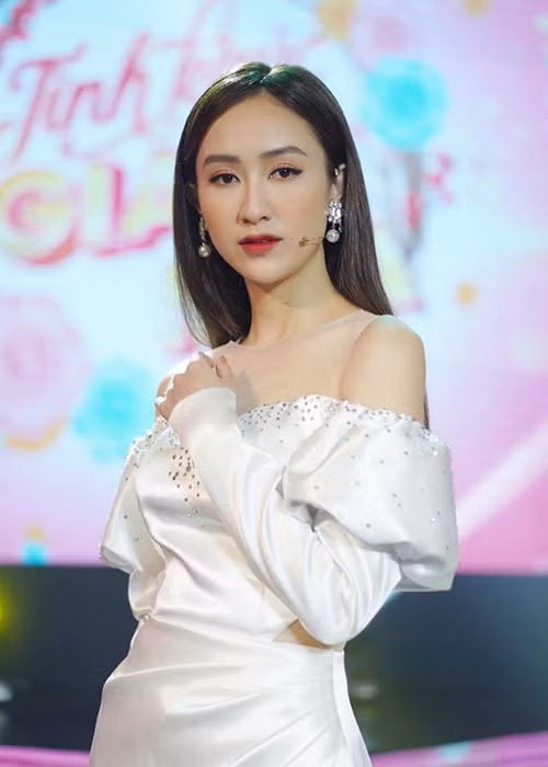 Năm 2015, Hà Thu đại diện Việt Nam tham gia cuộc thi Hoa hậu Liên lục địa.