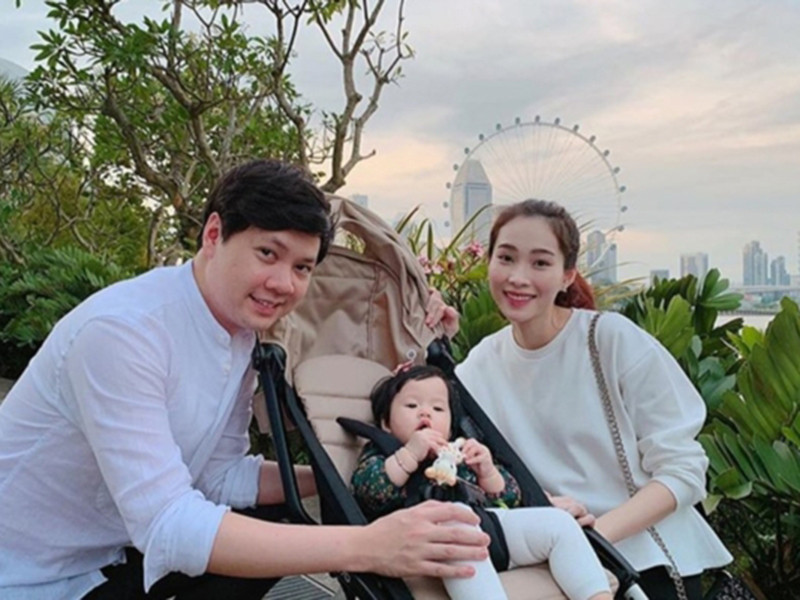 Cô cũng không phô trương cuộc sống giàu có.