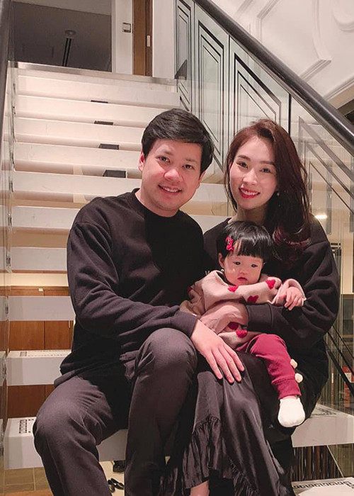 Thu Thảo tiết lộ con gái dễ ăn, dễ ngủ, ngoan, biết nói sớm và ham chơi.