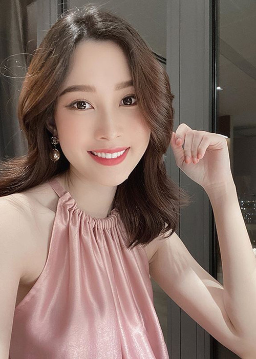 Sau 3 năm lấy chồng, Thu Thảo vẫn kín tiếng về cuộc sống riêng tư.