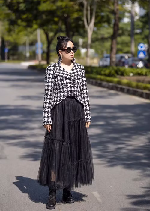 Nữ doanh nhân không ít lần bị chê mặc thảm họa dù diện toàn đồ hiệu.