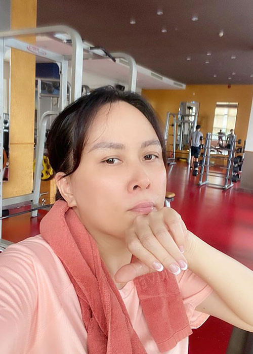 Phượng Chanel giữ vóc dáng bằng việc chăm chỉ tập gym.