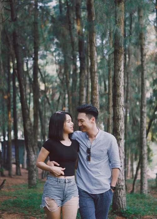 Mạnh Trường lập gia đình từ năm 23 tuổi.