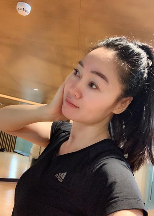 Gương mặt mộc của bà mẹ hai con được khen ngợi.