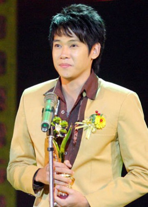 Với vai Quốc - chàng công tử điển trai, quậy phá nhưng chân thành khi yêu trong phim “Cổng mặt trời”, Phùng Ngọc Huy được khán giả yêu thích và nhận được giải Mai Vàng năm 2010. Ảnh: Người lao động