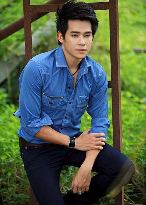 Năm 2008, Phùng Ngọc Huy gia nhập công ty chung với ca sĩ Đan Trường nhưng không được thành công. Sau đó, anh bén duyên với phim ảnh. Ảnh: Đời sống pháp lý