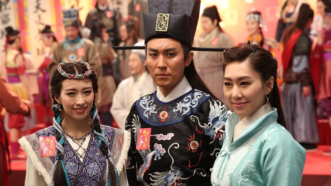 Nưm 2019, Hồ Định Hân chỉ có một bộ phim truyền hình được ra mắt là "Bao Thanh Thiên: Tái khởi phong vân". Tuy nhiên, tác phẩm không thành công như mong đợi gây ảnh hưởng đến danh tiếng người đẹp. Trong phim, cô đảm nhận vai Vân Thiên Vũ - nữ trạng sư của phủ Khai Phong và phải lòng Bao Chửng (Đàm Tuấn Ngạn).