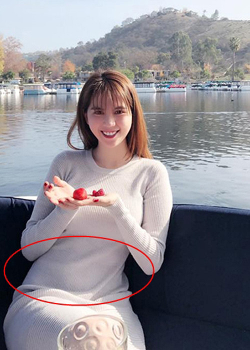 "Nữ hoàng nội y" vốn chú trọng vẻ bề ngoài nên ít người nghĩ rằng có những lúc cô tăng cân, có mỡ thừa. Ảnh: Khám phá