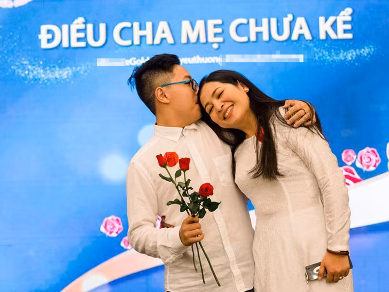 Tuy nhiên, trong trường hợp hệ thống IB gốc quyết định hoãn lại kỳ thi, Quỳnh Hương sẽ đưa con trai Gia Toại sẽ về nước.