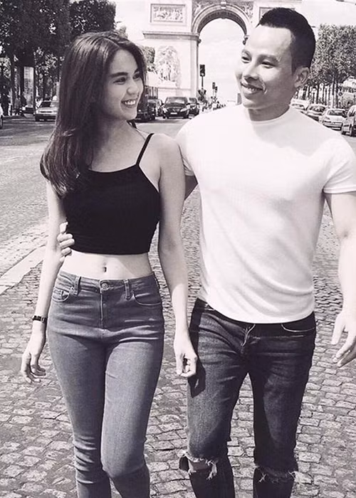 Năm 2016, Khắc Tiệp lên tiếng dằn mặt quản lý của Hoa hậu Kỳ Duyên trước những lời xỉa xỏi anh và Ngọc Trinh. “Anh cảnh cáo từ giờ trở đi, một lần nữa mà bịa chuyện, đặt điều anh và công ty của anh trong các câu chuyện mua vui thì đừng nói anh hiền nhé”, ông bầu nói.