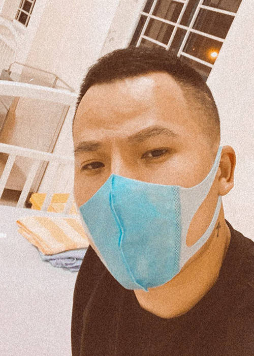 Từ khi trở thành ông bầu, Vũ Khắc Tiệp liên tục vướng ồn ào. Mới nhất, anh bị chỉ trích vì ý thức kém khi đi cách ly tập trung sau khi từ vùng dịch Italy về Việt Nam. Ông bầu thừa nhận trong những ngày đầu về nước, anh vẫn đi gặp gỡ bạn bè, không nhận thức được cần phải cách ly hoàn toàn tại nhà.