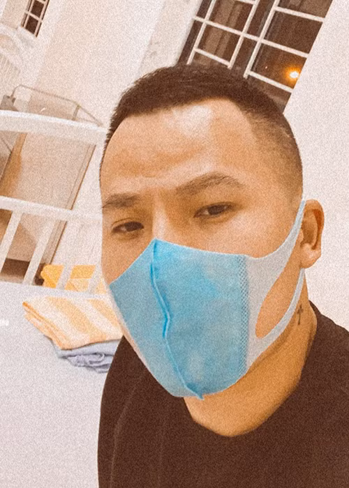 Từ khi trở thành ông bầu, Vũ Khắc Tiệp liên tục vướng ồn ào. Mới nhất, anh bị chỉ trích vì ý thức kém khi đi cách ly tập trung sau khi từ vùng dịch Italy về Việt Nam. Ông bầu thừa nhận trong những ngày đầu về nước, anh vẫn đi gặp gỡ bạn bè, không nhận thức được cần phải cách ly hoàn toàn tại nhà.