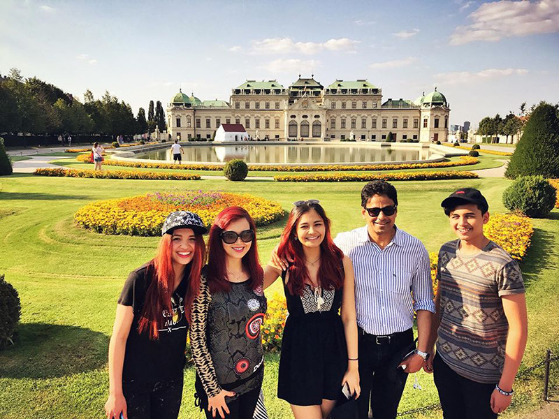 Vợ chồng Diệu Hoa luôn theo dõi các con từ lúc nhỏ để biết được đâu là sở trường, năng khiếu của con.