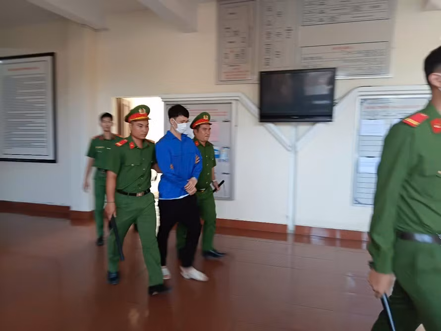 Cuu trung uy cong an giet nguoi tinh phi tang xac lanh an chung than