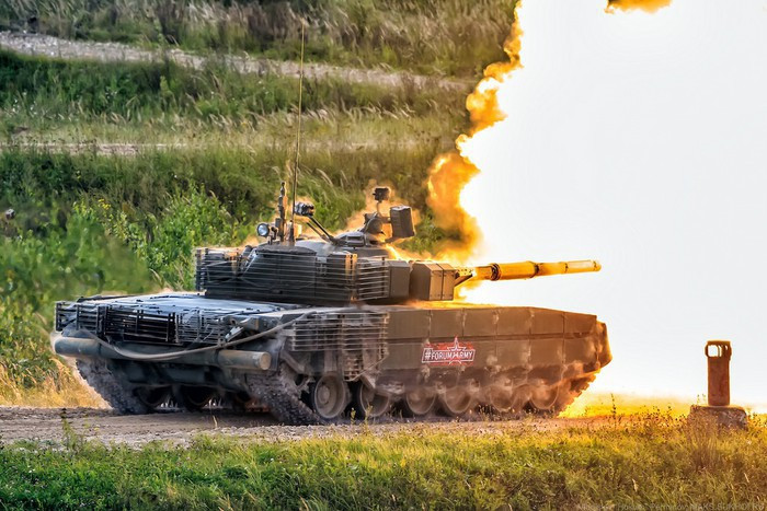 Theo số liệu từ tạp chí MilitaryBalance, hiện nay Nga đang niêm cất bảo quản 3.000 xe tăng T-80BV trong các kho dự trữ. Bên cạnh đó là 200 chiếc T-80U thuộc biên chế Sư đoàn xe tăng cận vệ số 4 mang tên Kantemirovskaya.