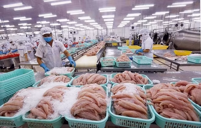 Loat DN lo khung “ganh” no hang nghin ty dong