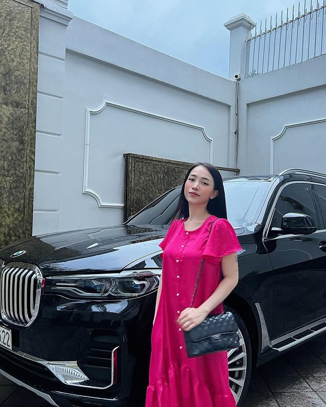 Ái nữ Minh Nhựa “thay áo” cho biệt thự sáng nhất khu phố - Hình 13 Ai nu Minh Nhua “thay ao” cho biet thu sang nhat khu pho-Hinh-13