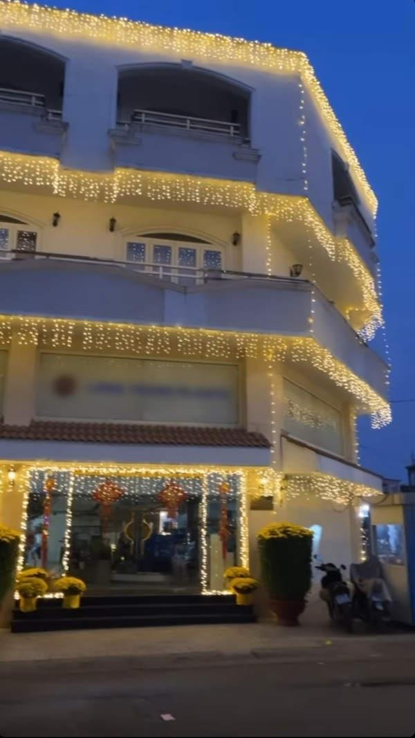 Ái nữ Minh Nhựa “thay áo” cho biệt thự sáng nhất khu phố - Hình 5 Ai nu Minh Nhua “thay ao” cho biet thu sang nhat khu pho-Hinh-5