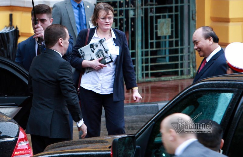 Hinh anh le don chinh thuc Thu tuong Medvedev tham Viet Nam