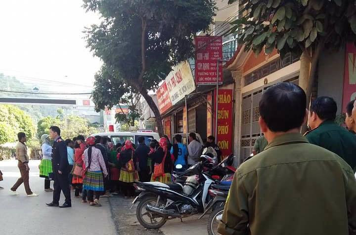 Chu tich thi tran len tieng ve thieu nu treo co trong nha minh-Hinh-2