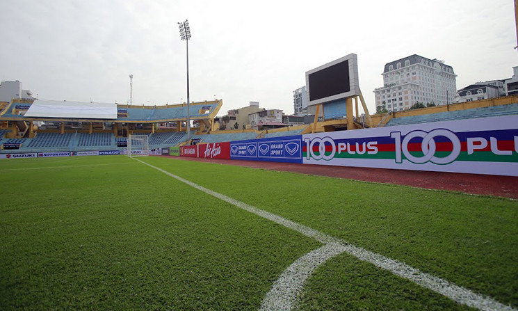 Các vạch sơn cũng được kẻ mới.