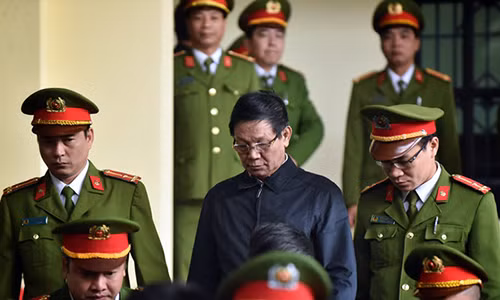 Ong Phan Van Vinh bi tuyen an 9 nam tu, phat 100 trieu dong