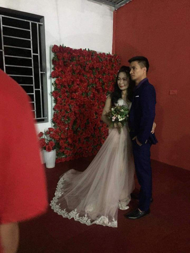 Xon xao thong tin hien tuong mang Le Roi bat ngo lay vo hon tuoi?-Hinh-3