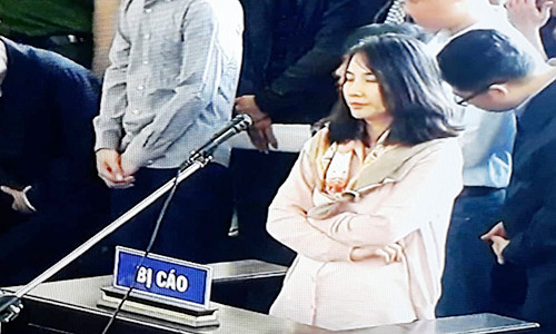 “Bong hong” xinh dep o phien xu ong Phan Van Vinh la ai?