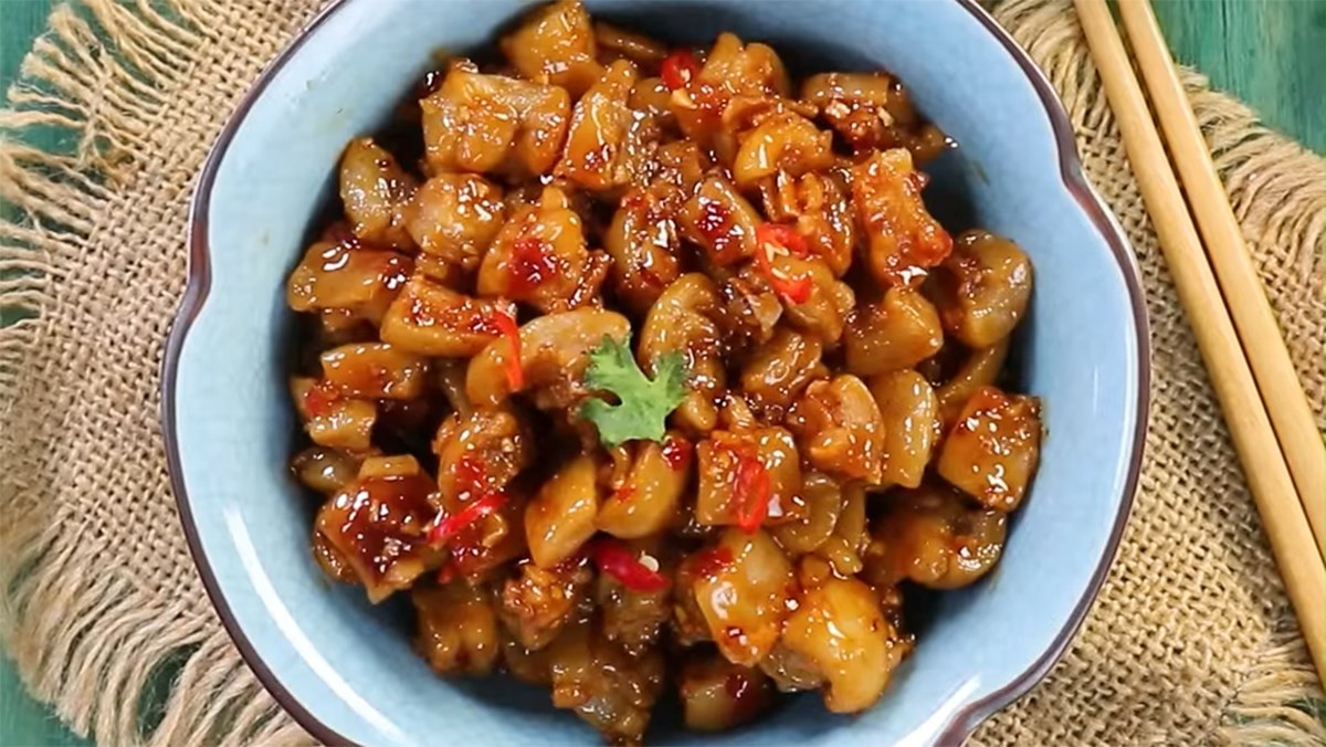 Người béo phì và người già vốn đã có những bệnh liên quan đến việc thừa chất béo, huyết áp, động mạch, vì sức khỏe của chính bản thân mình, cách tốt nhất là nên nhịn mồm nhịn miệng, không nên ăn tóp mỡ.