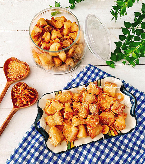 Nói chung, người khỏe mạnh có thể ăn một lượng nhỏ tóp mỡ, thế nhưng đối với người béo phì và người già thì không nên.