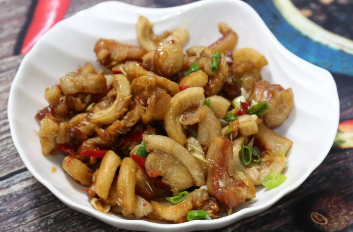 Sau khi đọc xong bài viết này, tin rằng mọi người đã có thêm kiến thức mới về tóp mỡ và hiểu được rằng, tóp mỡ có nên ăn hay không, ăn như thế nào? Hãy tự lựa chọn chế độ ăn cho mình nhưng nhớ rằng yếu tố tiên quyết là phải bảo vệ cơ thể, tăng cường sức khỏe.