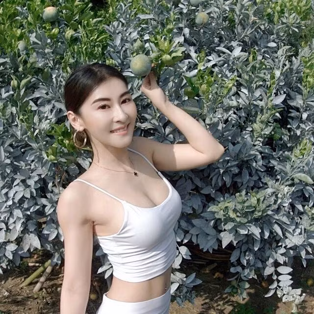 Với phương châm "không có gì không thể làm được, chỉ có muốn làm hay không", Hạ Mễ Nhã thường nhấn mạnh với học viên rằng, muốn có thân hình đẹp thì phải khổ luyện.