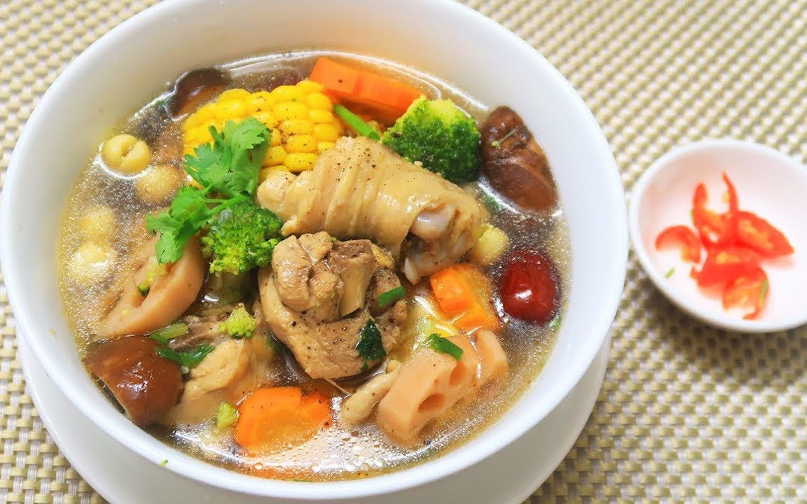 Trong một cuộc phỏng vấn, bác sĩ Trần Á Linh - bác sĩ khoa truyền nhiễm của Bệnh viện số 2 Nam Kinh cho biết, vi khuẩn Listeria meningitis vẫn có thể phát triển chậm trong điều kiện làm lạnh ở nhiệt độ 0 đến 4 độ. Cô Lữ ăn bát canh bị nhiễm khuẩn nên đã nạp vào cơ thể rất nhiều vi khuẩn Listeria meningitis.