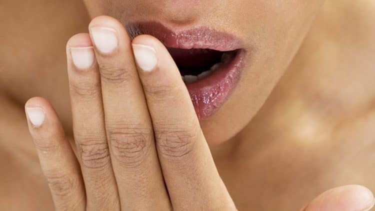 Nếu giảm tiết nước bọt và giảm amylaza sẽ ảnh hưởng đến quá trình tiêu hóa thức ăn, tăng gánh nặng cho đường tiêu hóa, dễ mắc các bệnh về đường tiêu hóa và viêm tụy.