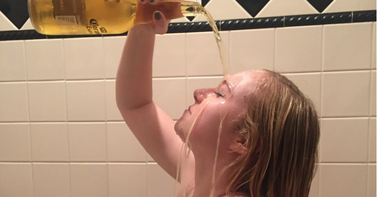 Bên cạnh đó, chuyên gia này cũng làm rõ ràng thêm, mặc dù men bia được thêm vào trong quá trình sản xuất bia nhưng không có nghĩa là trong bia sẽ có nhiều men giúp quá trình trao đổi chất và giải độc của cơ thể diễn ra suôn sẻ.