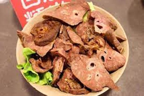 Quan trọng nhất là trong phổi lợn có rất nhiều phế nang, cá thể nhỏ, tổng tích lớn, đây được xem là nơi dễ dàng nhất để tích tụ và lắng đọng nhiều bụi trong màng phổi, những thứ này đặc biệt dễ gây ung thư cho cơ thể người.