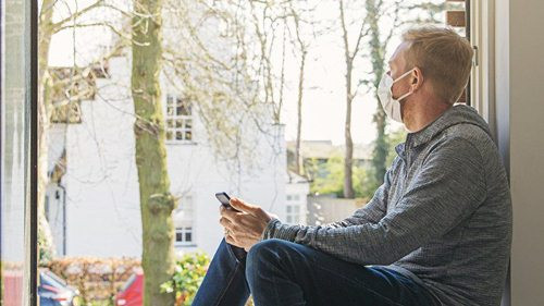 Đặc tính chung cho các virus gây bệnh hô hấp thích sống ở nơi có nhiệt độ thấp và ẩm, thích hợp nhất là dưới 25 độ C như môi trường có máy điều hòa đang hoạt động.