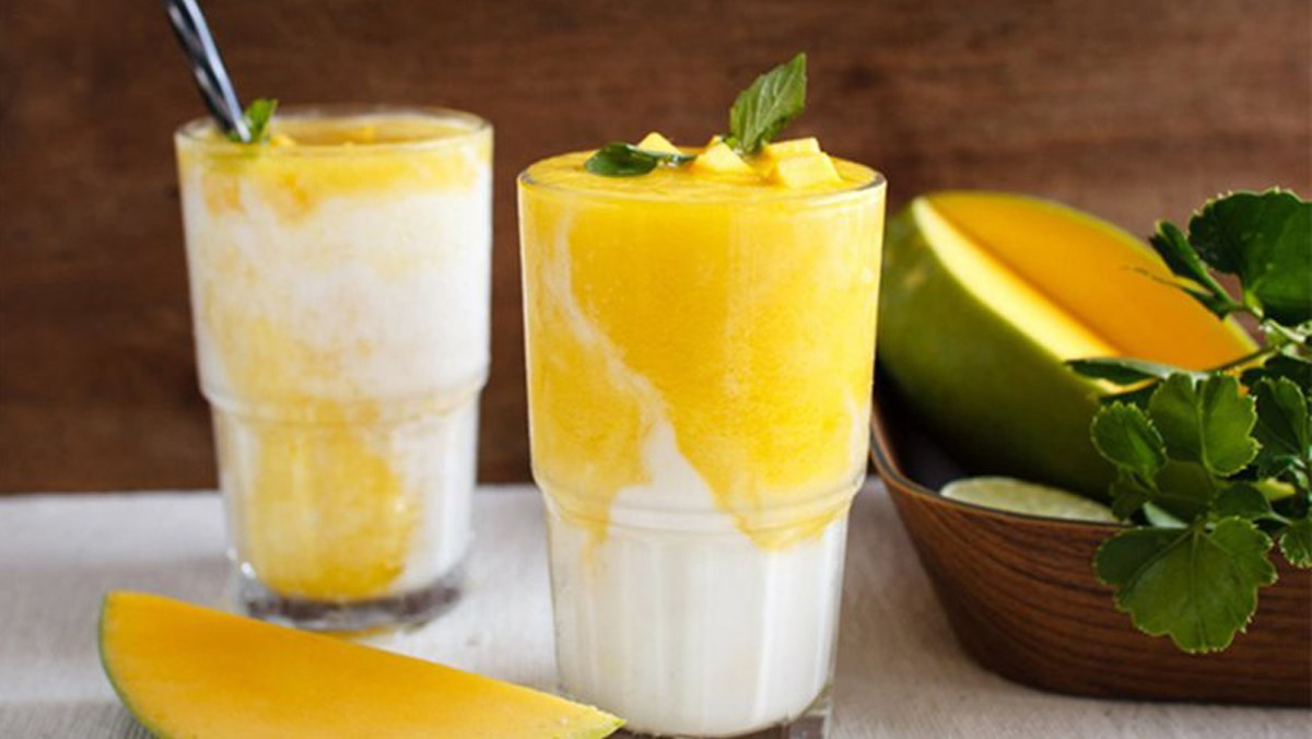 5. Đồ uống nhiều đường tự pha chế: Nhiều người có thói quen uống các loại nước ép trái cây tự nhiên, sinh tố tự làm và thêm một lượng đường tinh luyện khá lớn.