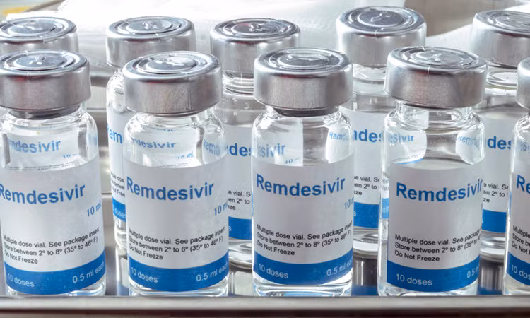 Hãy thông báo cho bác sĩ hoặc y tá ngay lập tức nếu bạn gặp bất kỳ triệu chứng nào sau đây trong hoặc sau khi truyền thuốc: Ớn lạnh hoặc rùng mình; buồn nôn quá nhiều; nôn mửa; đổ mồ hôi trộm; chóng mặt khi đứng lên; phát ban; thở khò khè hoặc khó thở; nhịp tim nhanh hoặc chậm bất thường...