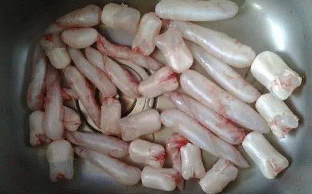 Trong y học cổ truyền, bóng cá vị ngọt, tính bình, có tác dụng bổ thận ích tinh, tư dưỡng cân mạch, chỉ huyết, tán ứ tiêu thũng.