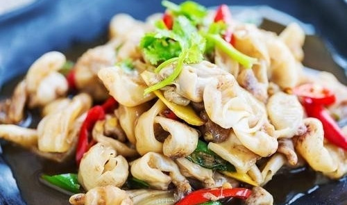 Bóng cá có hình dạng như một chiếc túi chứa không khí giúp cá có thể điều chỉnh được tỉ trọng và khả năng nổi của mình, điều này khiến cá có thể lơ lửng ở một độ sâu nhất định mà không cần phải bơi. Đồng thời cũng có tác dụng thăng bằng tư thế cho cá, làm buồng cộng hưởng âm thanh, được xem là "phổi" của cá.