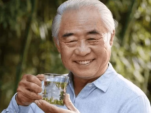 Có thể thấy, đi bộ có rất nhiều lợi ích nhưng các chuyên gia sức khỏe mới đây đã khuyến cáo, sau 60 tuổi, làm tốt 3 điều này còn tốt hơn cả đi bộ thường xuyên.