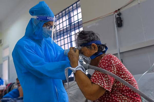 Việc sử dụng Remdesivir giúp đẩy nhanh quá trình hồi phục bệnh nhân, giảm virus trong máu. Thời gian âm tính của người bệnh cũng nhanh hơn. Theo đó, Remdesivir có thể ngăn SARS-CoV-2 phân bào, rút ngắn thời gian hồi phục của những người nhập viện vì COVID-19 từ 15 ngày xuống còn 11 ngày.