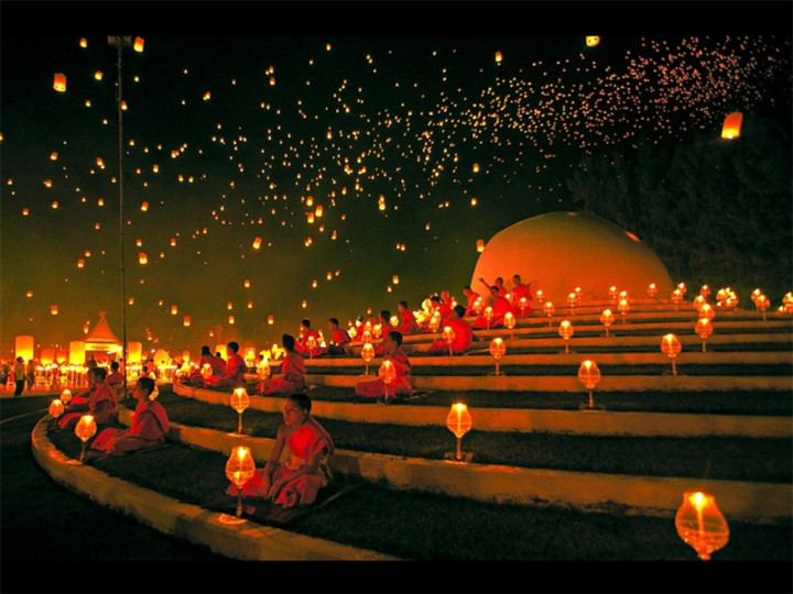 Thứ hai, những người có tinh thần không vững, hay hồi hộp, dân gian gọi là "yếu bóng vía" tốt nhất đừng nên đi ra ngoài vào ban đêm, nếu không sẽ chỉ chuốc lấy phiền phức mà thôi.