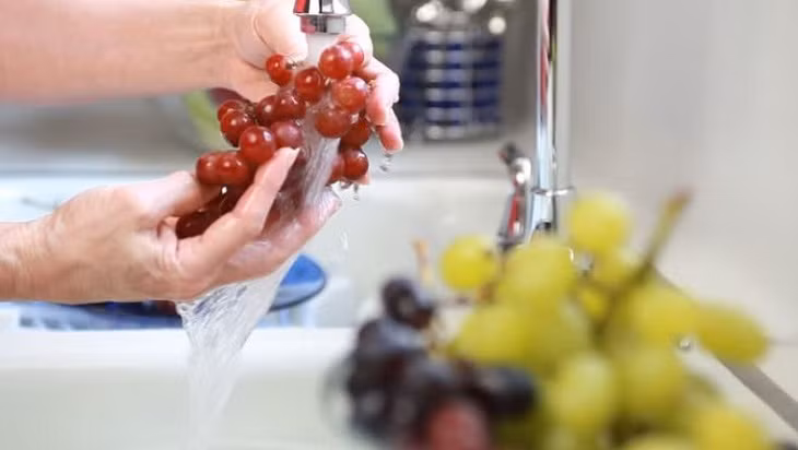 3 buoc rua rau qua trai cay dung cach loai bo sach vet ban-Hinh-11