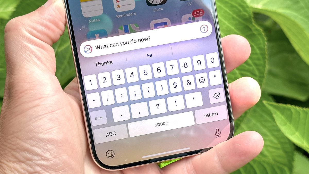 Nếu tin đồn đúng, iOS 19 sẽ đánh dấu thay đổi lớn về giao diện hệ điều hành từ lần cải tiến iOS 7 năm 2013. (Ảnh: Thanh niên Việt)